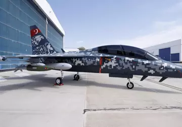 Türkei führt erste Flugerprobung des TAI ...