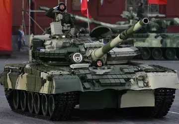 Ukrainische Streitkräfte beschlagnahmen zwei russische T-80BV ...