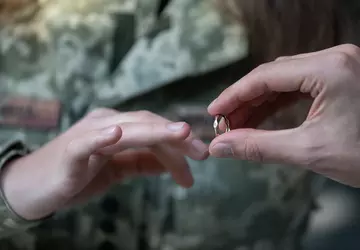 Diyas "Online-Ehe" steht auf der Liste ...