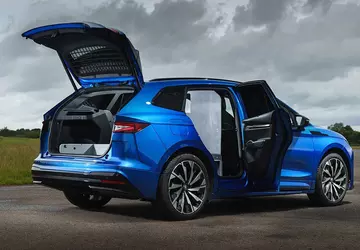 Skoda Enyaq hat jetzt eine kommerzielle ...