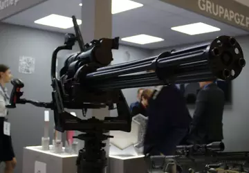 Polen präsentiert WLKM-Maschinengewehr, das erfolgreich feindliche ...