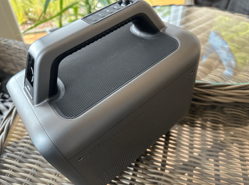 Mars 3 versus Cosmos Laser