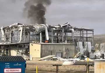 In den USA explodiert eine Fabrik ...