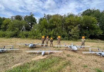 Die Streitkräfte erhielten die unbemannten Flugsysteme ...