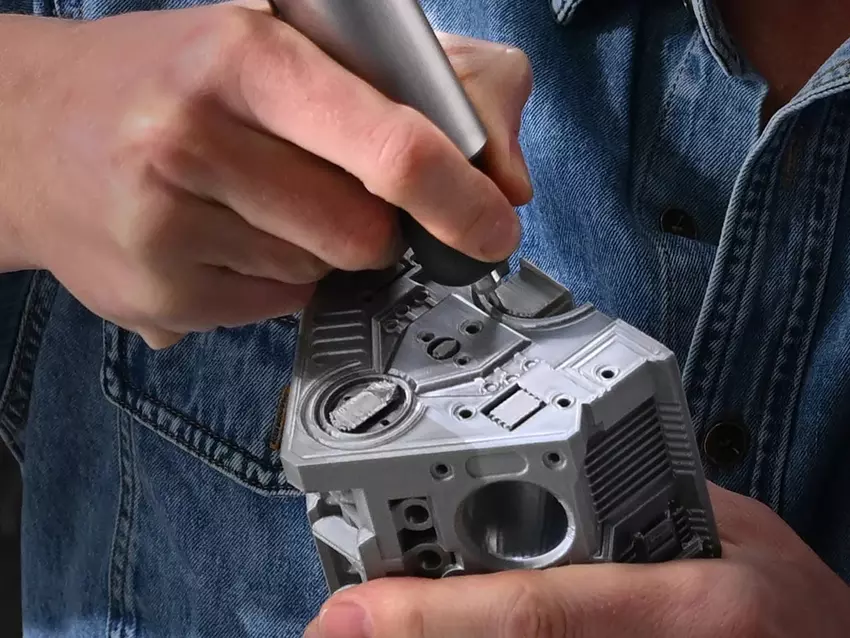 NeoBlade in einer Verpackung