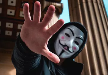 Anonymous wurde von einem Unternehmen gehackt, ...