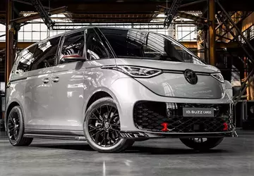 VW's ID.Buzz Cargo Elektrotransporter wird mit ...