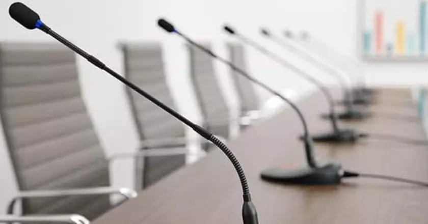 BOYA Desktop Schwanenhals-Kondensatormikrofone für Präsentationen