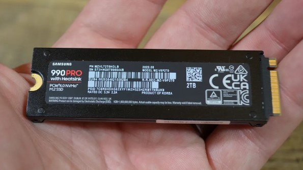 Samsung 990 Pro vs. Crucial T500