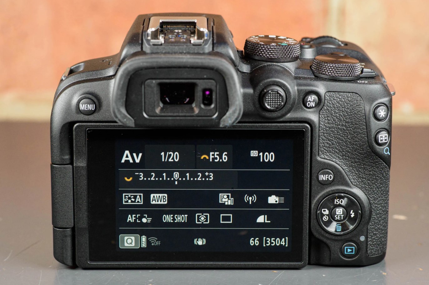 Canon EOS R10 günstige professionelle Kamera