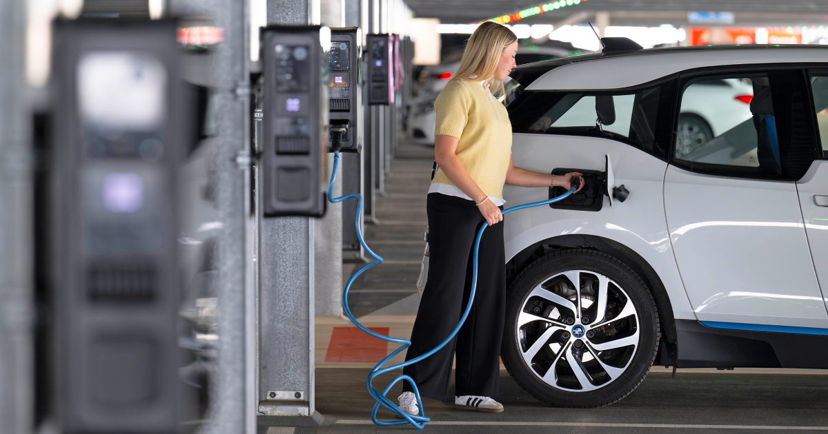 Laden von Elektroautos: Münchener Flughafen erweitert Infrastruktur