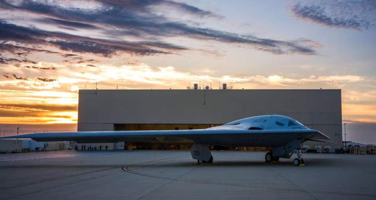 Northrop Grumman will bis Ende 2023 den ersten Auftrag für den Bau von B-21 Raider-Atombombern vergeben Northrop Grumman will bis Ende 2023 den ersten Auftrag für den Bau von B-21 Raider-Atombombern vergeben