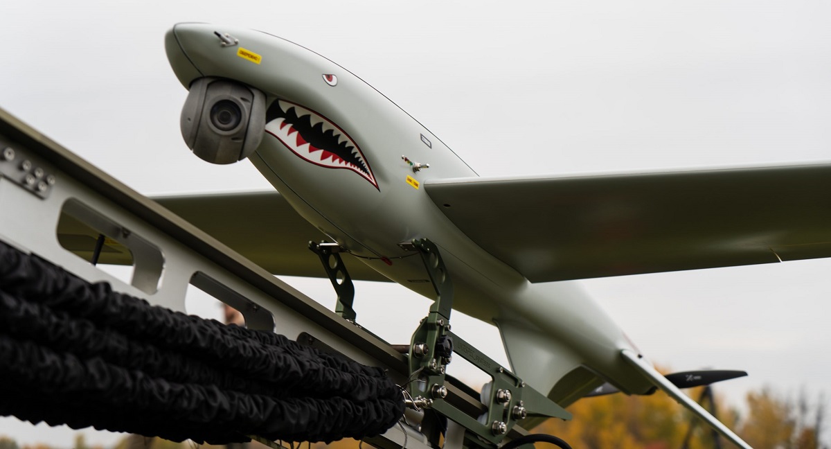 Die SHARK-Drohne half bei der Zerstörung von Abschussvorrichtungen, einer Radarstation sowie eines Transport- und Ladefahrzeugs des russischen Buk-Boden-Luft-Raketensystems Die SHARK-Drohne half bei der Zerstörung von Abschussvorrichtungen, einer Radarstation sowie eines Transport- und Ladefahrzeugs des russischen Buk-Boden-Luft-Raketensystems