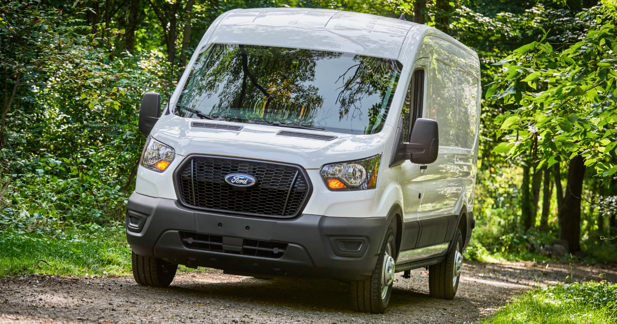 Vom Garagenbetrieb zu globalen Straßen: Die Reise des Ford Transit Die Entwicklung erkunden: Ein tiefgründiger Einblick in den Ford Transit