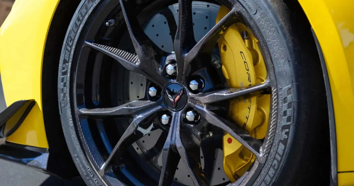 Innovation in Bewegung: Räder und Bremssystem der Chevrolet Corvette ZR1 Licence Technische Analyse: Chevrolet Corvette ZR1 Rad und Bremsen