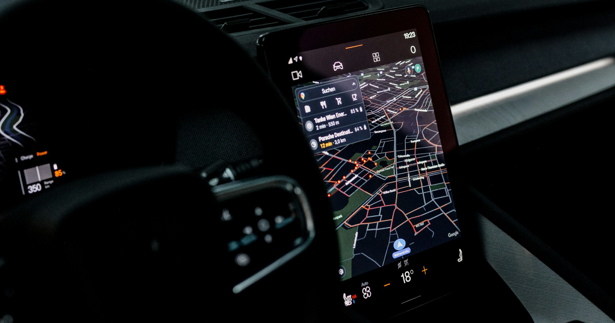 Technologie und Stil: Wie Google Maps das Interieur des Polestar 2 ergänzt hat Polestar 2: Einzigartiger Innenraum mit Google Maps-Integration