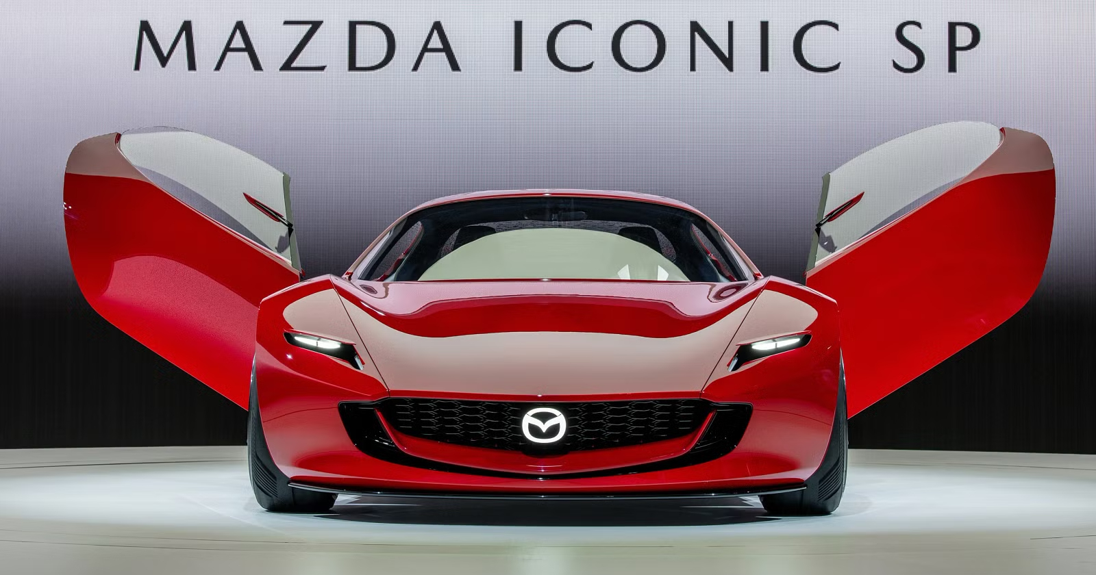Mazda Iconic SP Konzept: Wo Tradition auf modernste Innovation trifft Mazda enthüllt das atemberaubende Iconic SP Konzept: Ein Blick in die Zukunft der Sportwagen