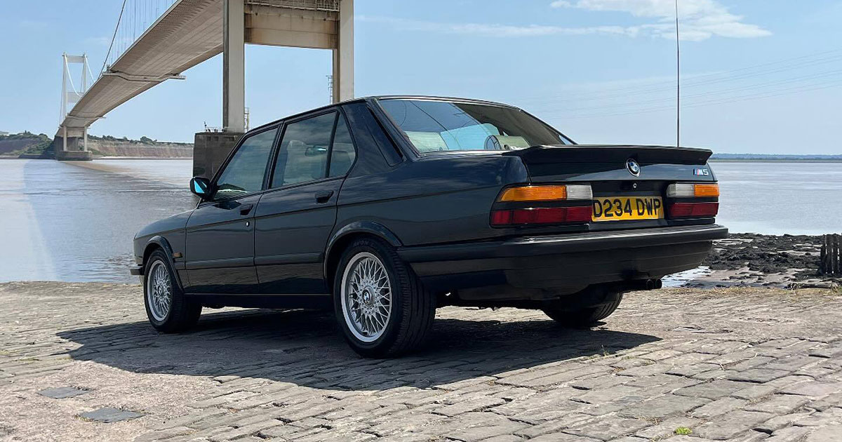 Legende auf Rädern: Die Geschichte des BMW M5 (E28) und Chris Harris Hinter den Kulissen mit Chris Harris: Die Liebe zum BMW M5 (E28)