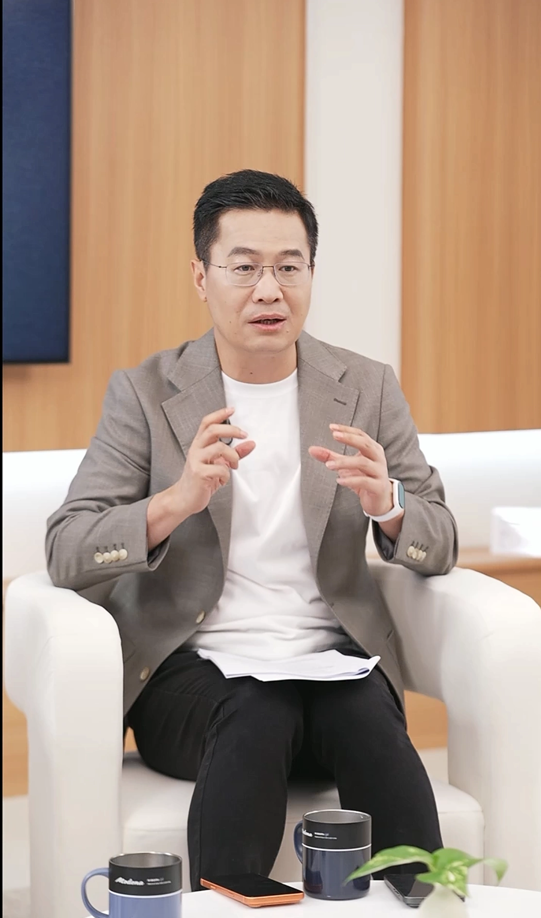 Lu Weibin: Innovative Entwicklungen an der Schnittstelle von Technologie und Wissenschaft