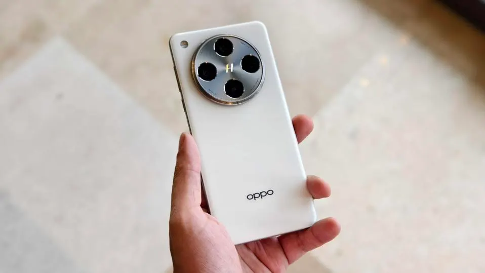 Was ist hier los? Oppo könnte Dual Periscope im Find X9 Pro verlieren Oppo erwägt, die Dual-Periskop-Kamera im Find X9 Pro zu entfernen