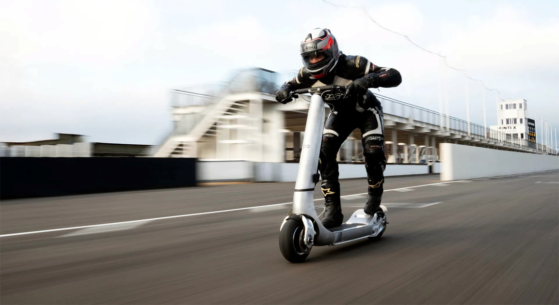 Bo Turbo: Ein Bahnrennen, das Sie nicht verpassen sollten.