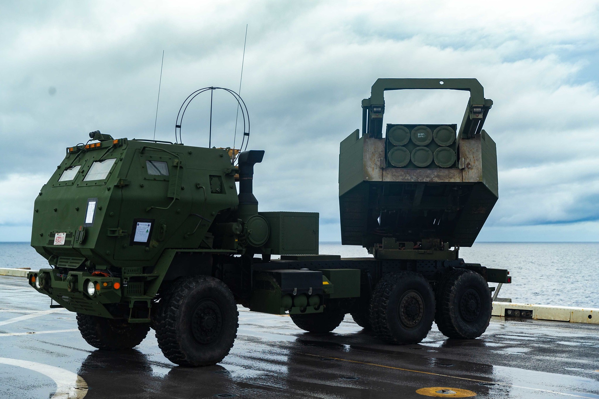 Einblick in die Technologie des M142 HIMARS: Ein tiefer Einblick in seine Fähigkeiten M142 HIMARS: Die Neudefinition von Präzision in der modernen Kriegsführung