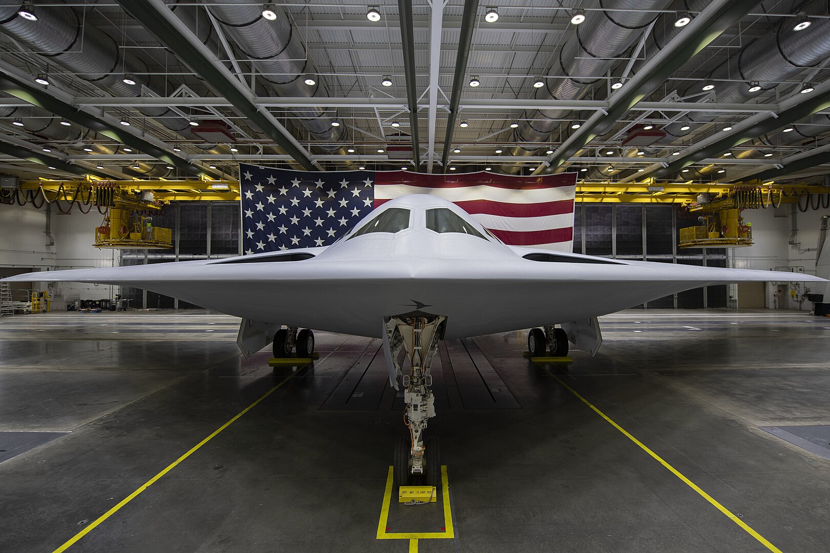 Die B-21 Raider ergreift die Flucht: Eine neue Ära für den Tarnkappenbomber der U.S. Air Force B-21 Raider: Die Zukunft der Stealth Aviation enthüllt