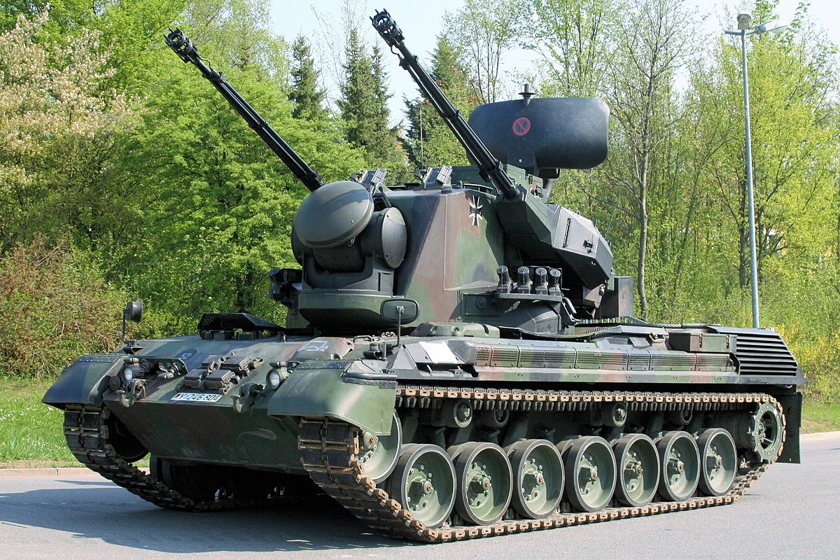 Gepard: Selbstfahrender Luftverteidigungsschutz Kampf-Zenit: Wie das Gepard-System den Luftraum schützt