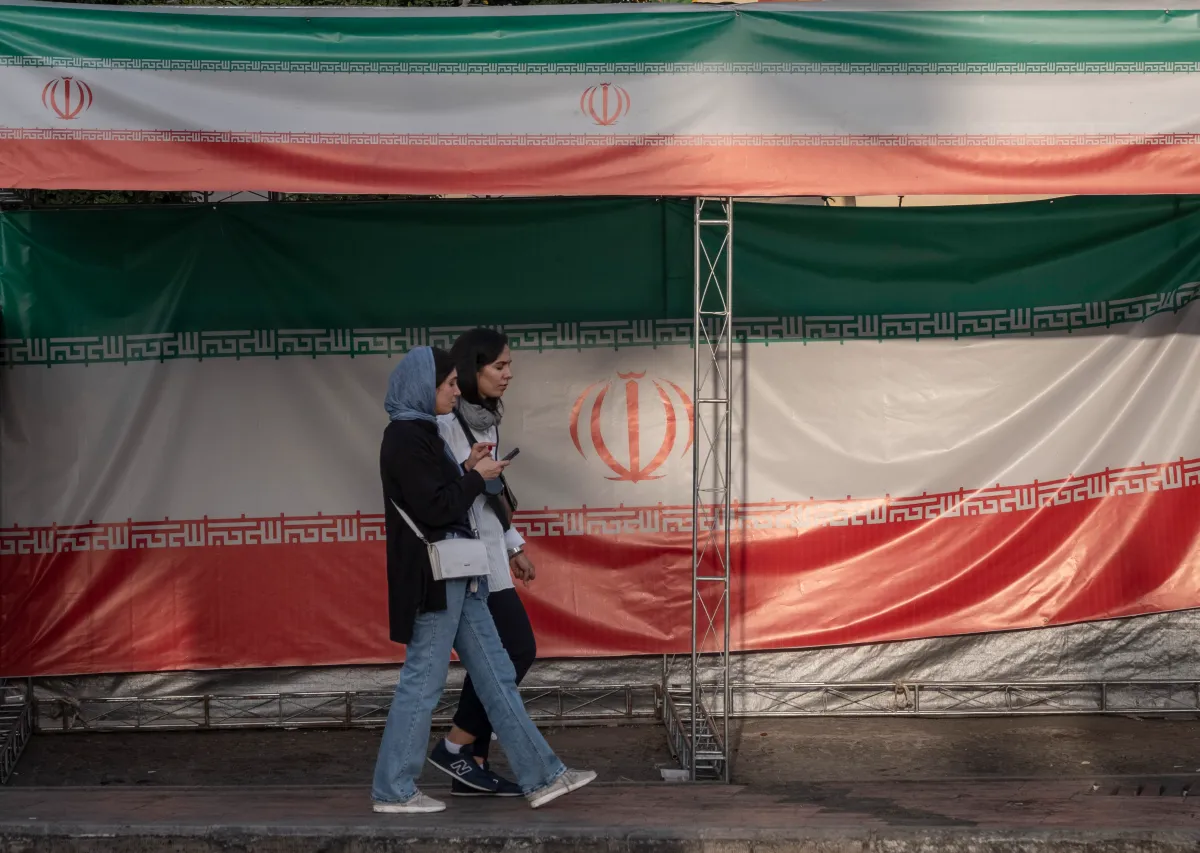 Entwicklung der iranischen Nationalflagge: von der Vergangenheit bis zur Gegenwart Wie die moderne Flagge des Iran aussieht: Geschichte und Symbolik