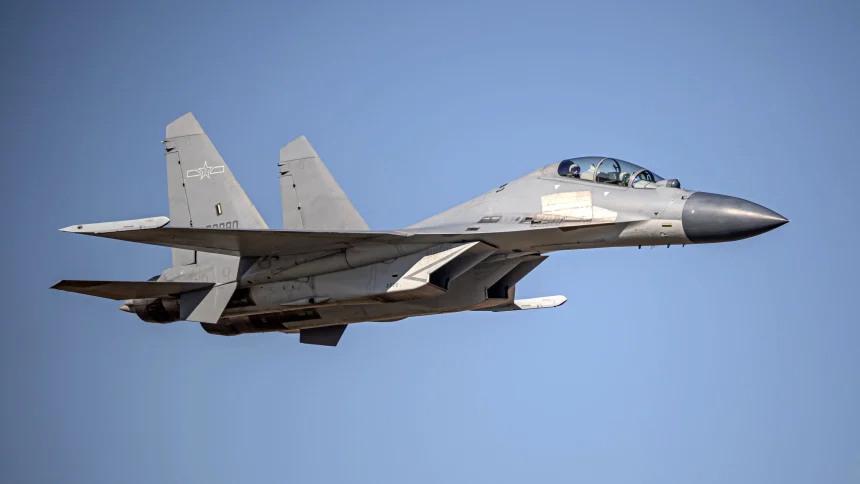 Bilder des J-16-Kampfjets: Analyse und technische Merkmale der chinesischen Luftfahrt Das chinesische Kampfflugzeug J-16: Was über das neueste Bild bekannt ist