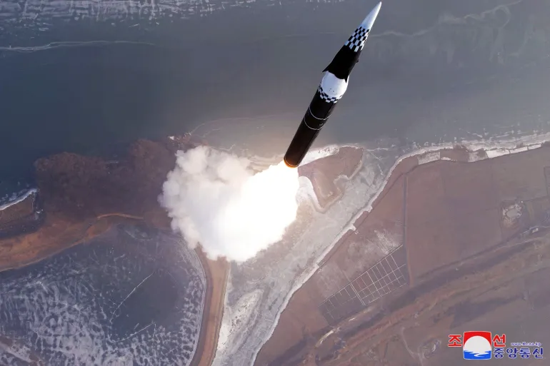 Technologischer Durchbruch oder Bedrohung: Neue Daten zu Nordkoreas Raketenprogramm Entwicklung der Raketentechnologie in Nordkorea: Was ist heute bekannt?