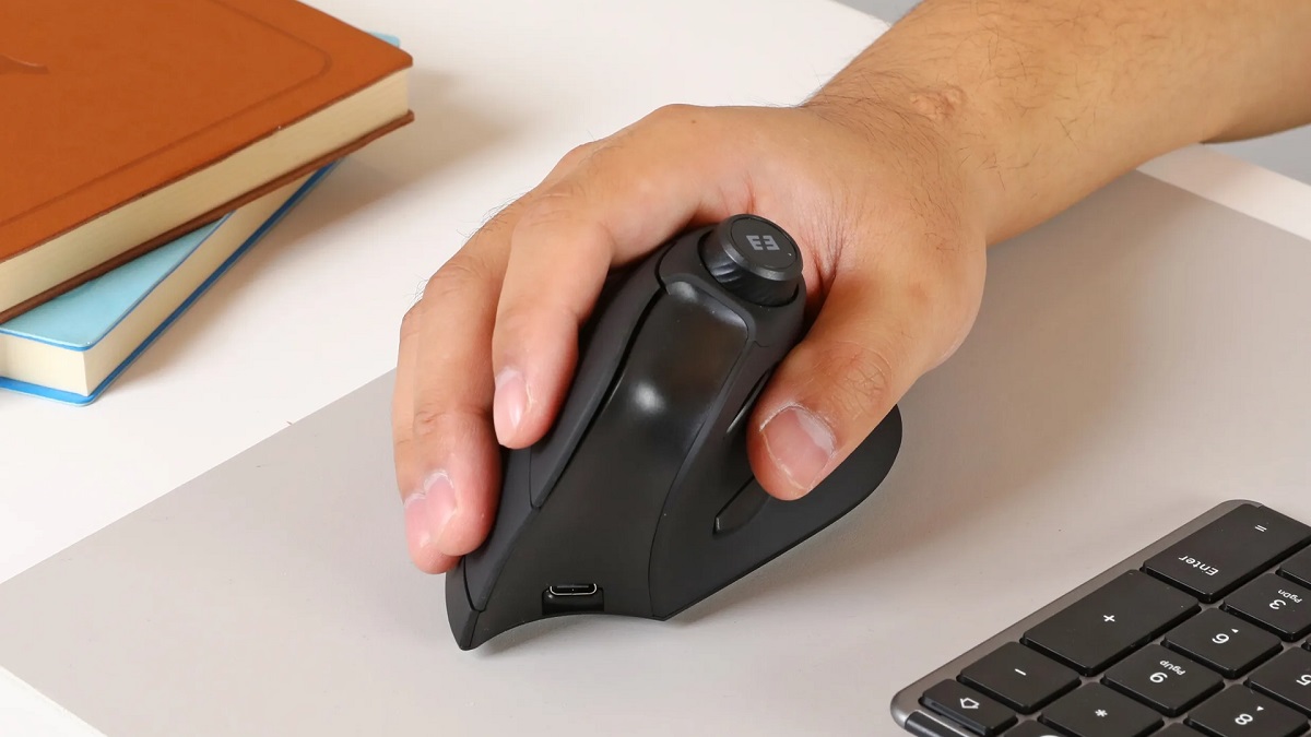 MOU-302: Die Zukunft Ihrer Handgelenke beginnt mit dieser vertikalen Maus MOU-302 Bewertung: die innovative vertikale Maus für Technikliebhaber
