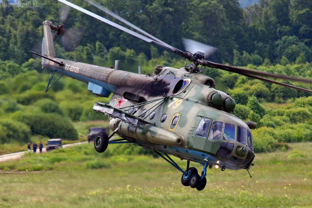 Technik in einem Bild: So sieht der legendäre Mi-8 in Illustrationen aus Neuer Look: Russischer Mi-8-Hubschrauber in einem Illustrationsbild