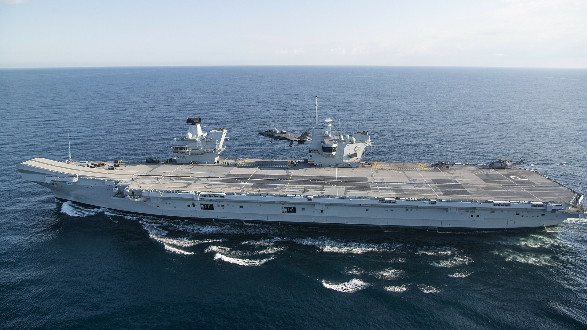 HMS Prince of Wales: Eine neue Etappe in der Geschichte der Marinefliegerei Innovation auf hoher See: der Flugzeugträger HMS Prince of Wales (R09)