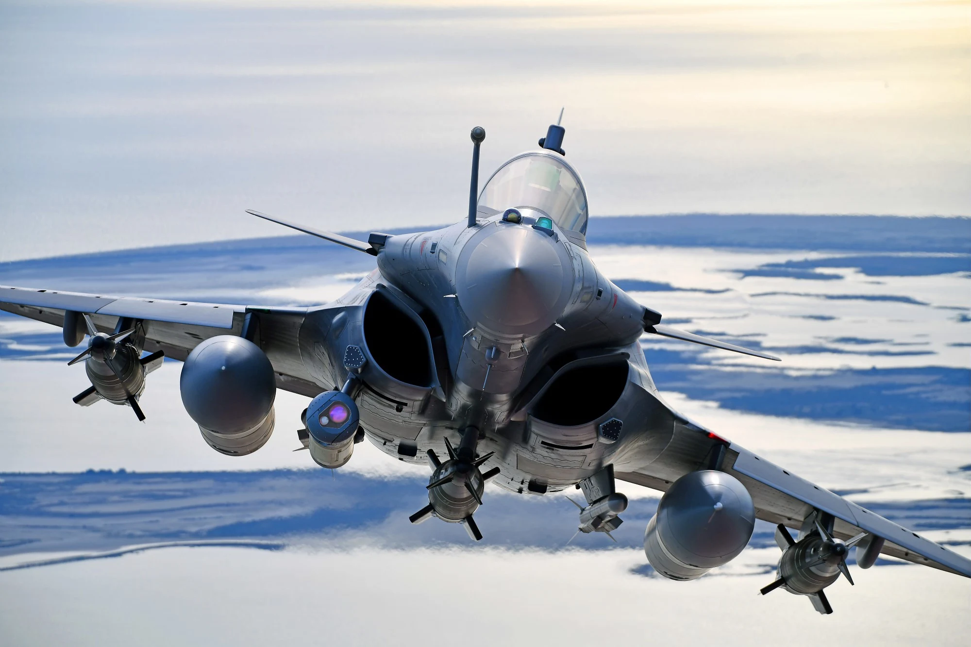 Rückblick auf die französische Rafale: Von der Leistung zur Innovation Moderne Technologien in Aktion: Das französische Kampfflugzeug Rafale
