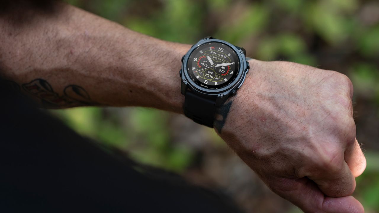 Ein Update für echte Enthusiasten: Garmin erweitert Fenix 8 und Tactix 8 um Sprachassistent Garmin verbessert Fenix 8 und Tactix 8 mit neuen Sprachassistenzfunktionen