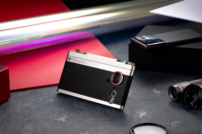 Das Nubia Z80 Ultra wird eine ganze Reihe von externen Objektiven erhalten, und das Gehäuse mit Halterung sieht einfach unglaublich aus (Foto)-7 Befestigung ungiftiges Telefon Nubia Z80 Ultra für Retro-Fotokamera