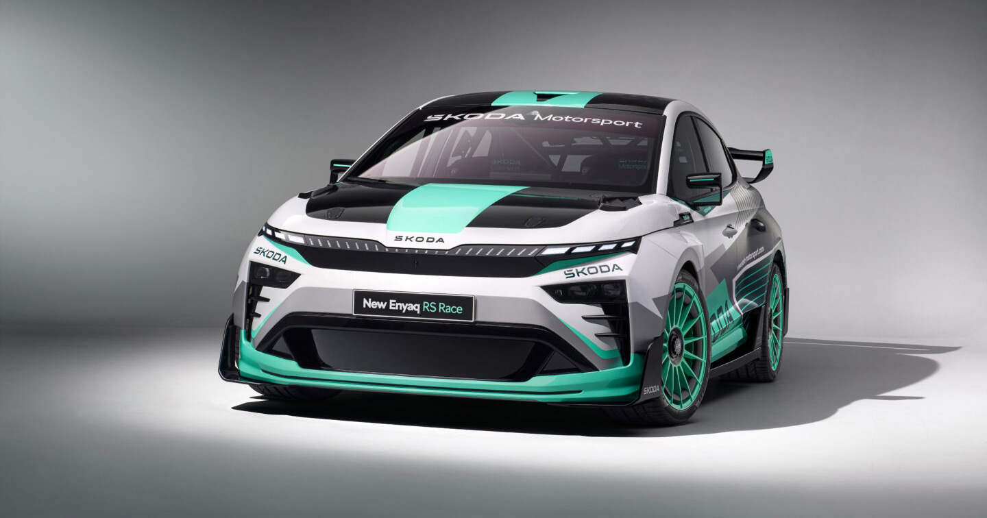 Skoda Enyaq RS Race in Bewegung