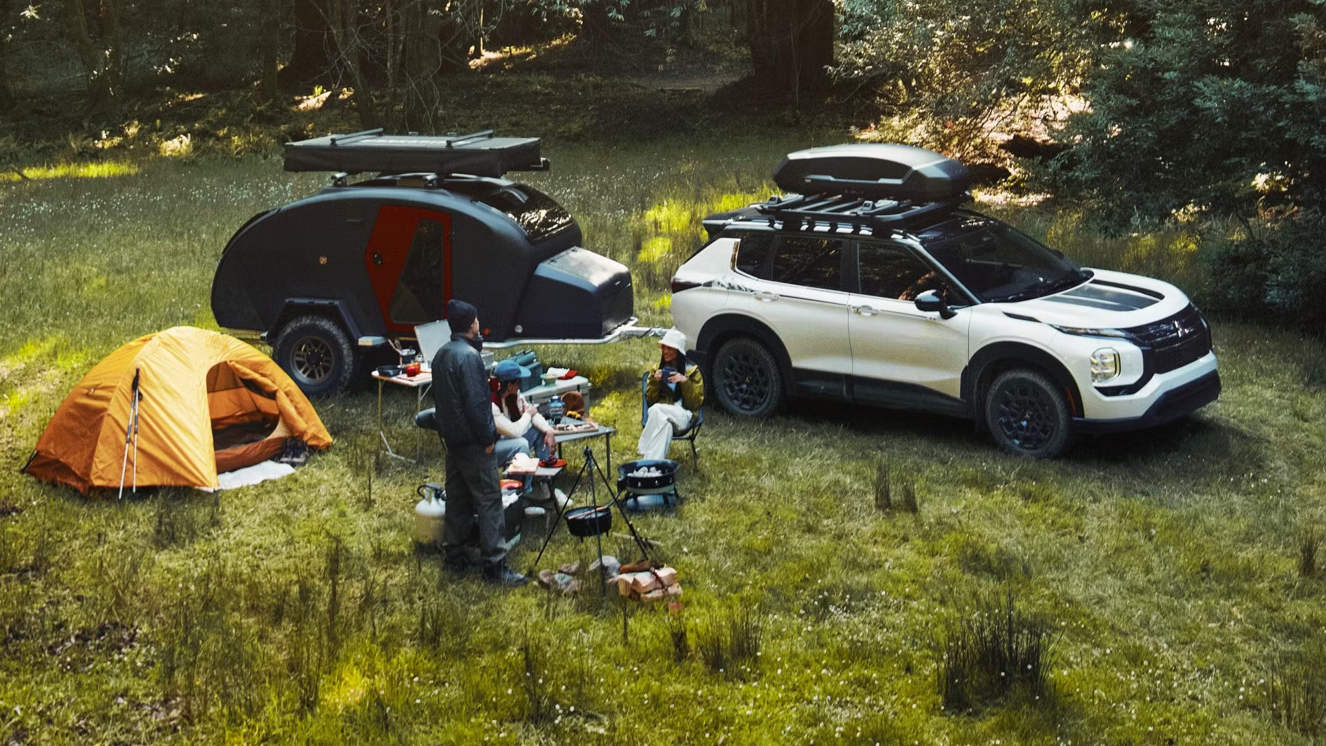 Mitsubishi Outlander 2025 Trail Edition mit schwarzen Akzenten Mitsubishi Outlander 2025 Trail Edition mit schwarzen Akzenten