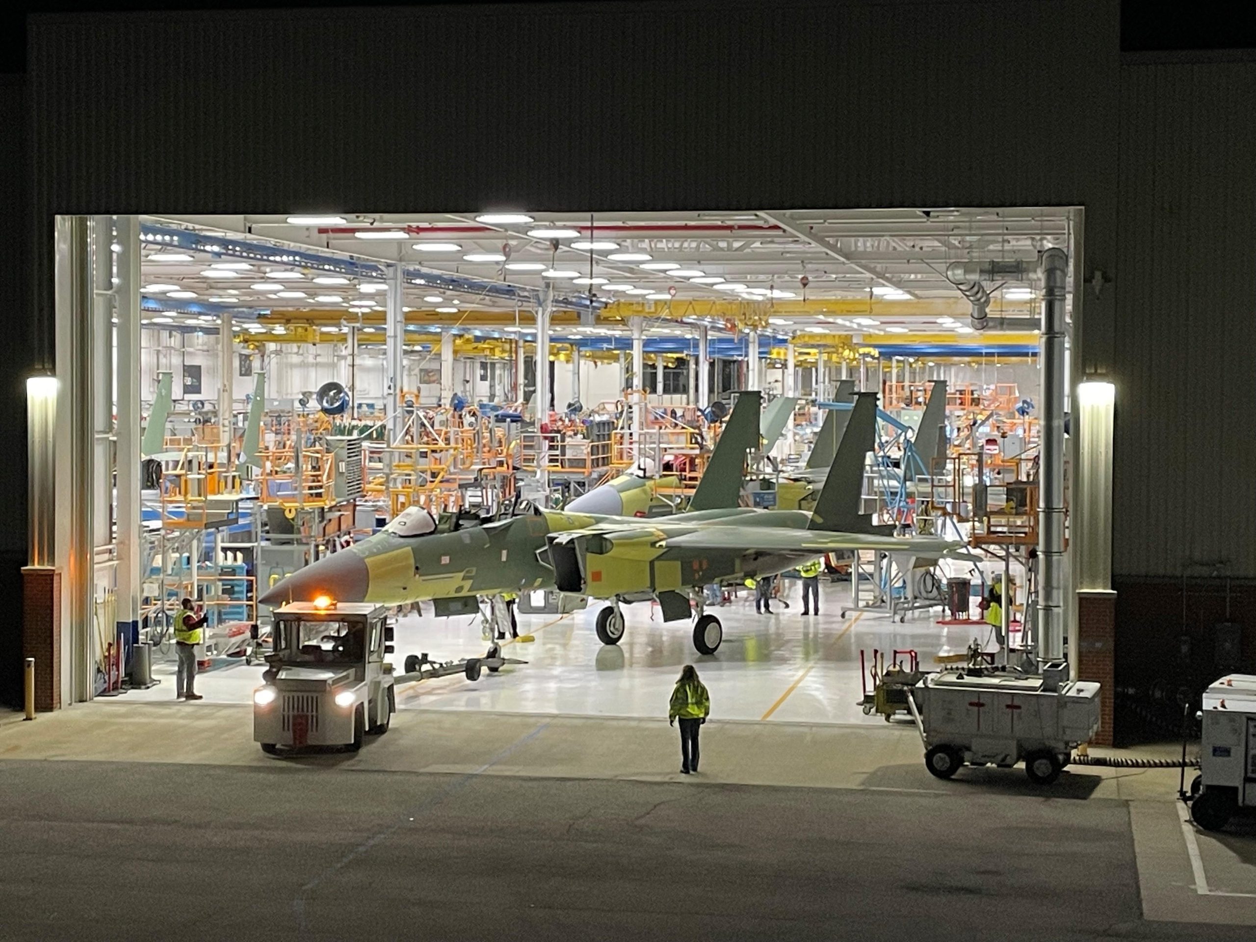 F-15EX-Kampfjets an der Boeing-Produktionslinie