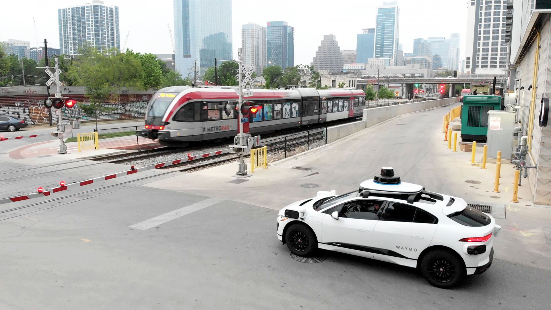 Waymo wird bis Ende des Jahres einen kommerziellen Robotaxi-Service in Austin anbieten Waymo wird bis Ende des Jahres einen kommerziellen Robotaxi-Service in Austin anbieten