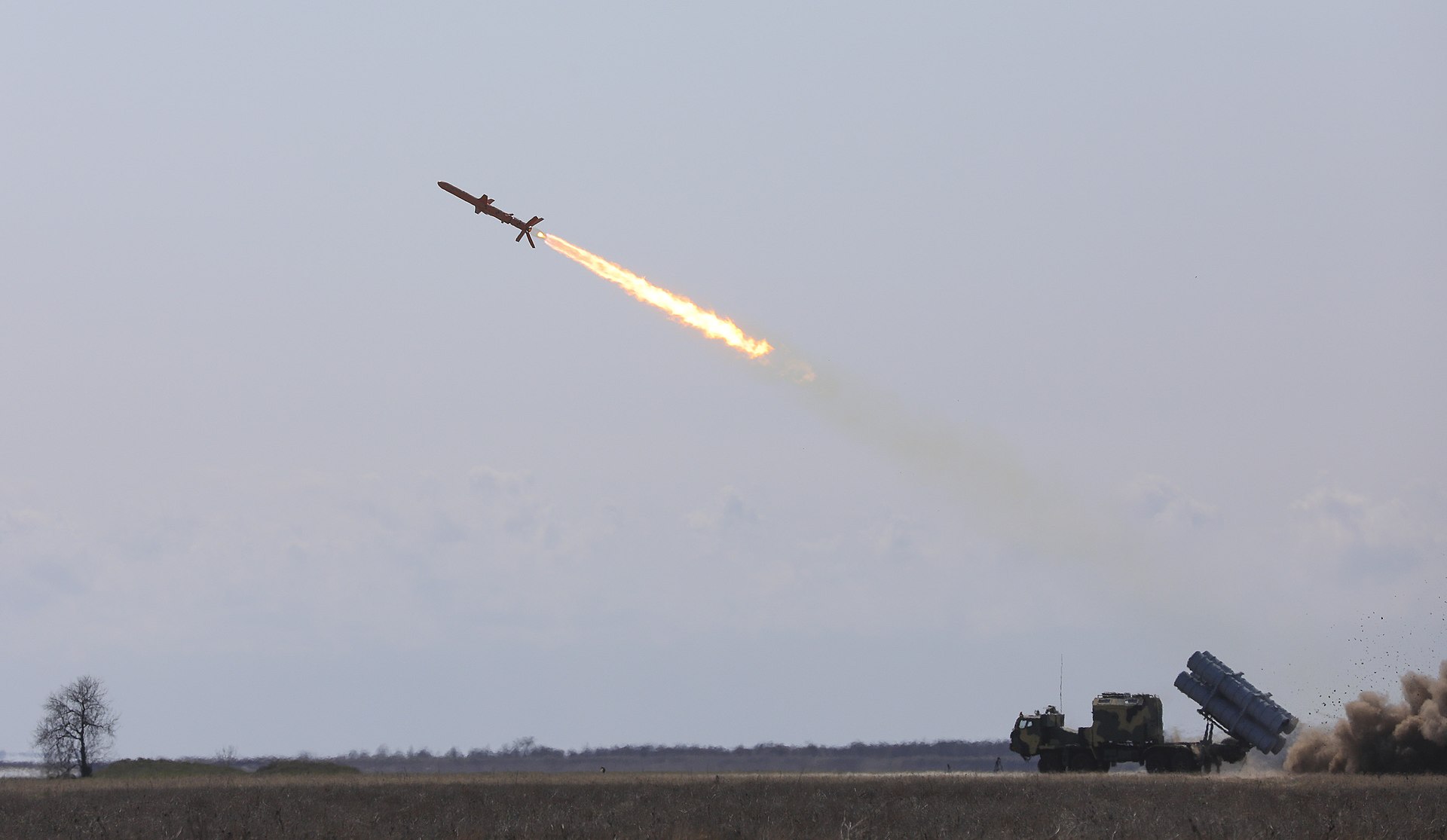 Ukrainische Neptun-Schiffsabwehrraketen zerstörten bei Teststarts den 750 Millionen Dollar teuren Flaggschiff-Raketenkreuzer Moskau-2 Ukrainische Neptun-Schiffsabwehrraketen zerstörten bei Teststarts den 750 Millionen Dollar teuren Flaggschiff-Raketenkreuzer Moskau-2