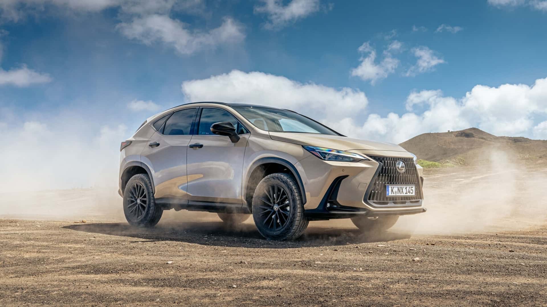 Lexus NX Overtrail Seitenansicht Lexus NX Overtrail Seitenansicht