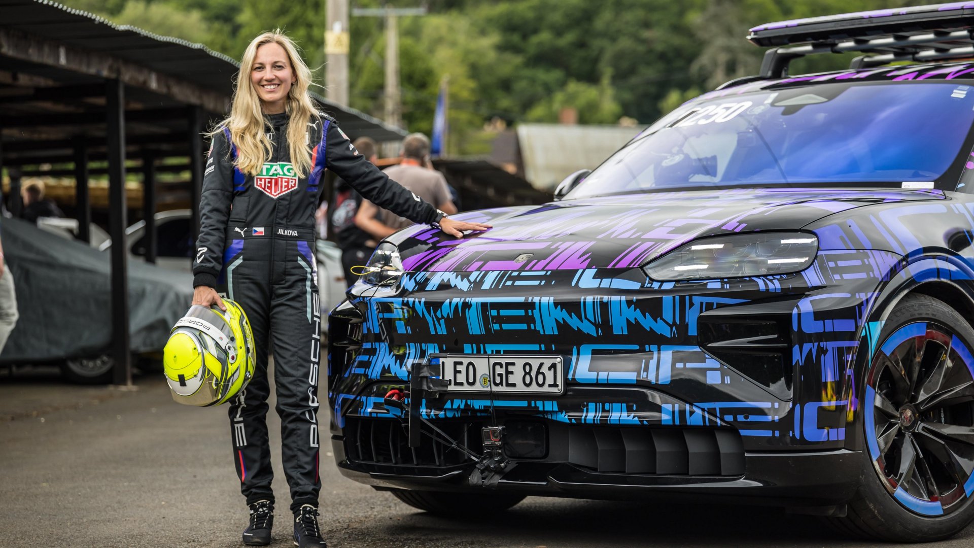 Der erste vollelektrische Porsche Cayenne auf dem Shelsley Walsh-Kurs Der erste vollelektrische Porsche Cayenne auf dem Shelsley Walsh-Kurs