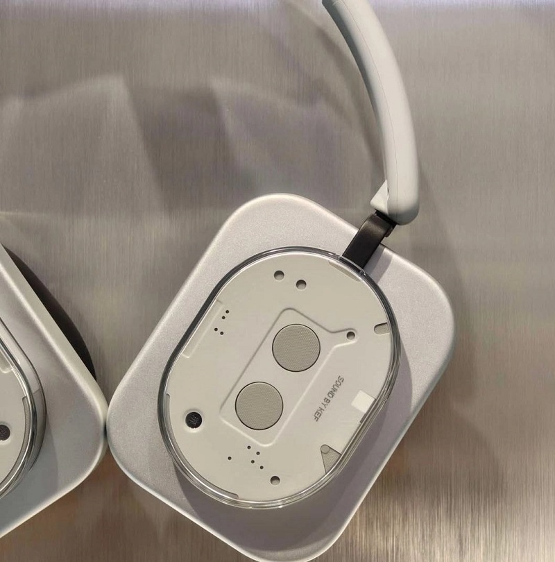 Nothing Headphone (1) mit transparenten Elementen Nothing Headphone (1) mit transparenten Elementen