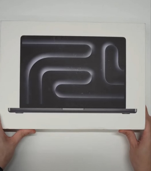 Eines der größten Lecks in der Geschichte von Apple: Russische Blogger haben Fotos und Spezifikationen des unangekündigten MacBook Pro mit M4-Chip geleakt-4 Eines der größten Lecks in der Geschichte von Apple: Russische Blogger haben Fotos und Spezifikationen des unangekündigten MacBook Pro mit M4-Chip geleakt-4