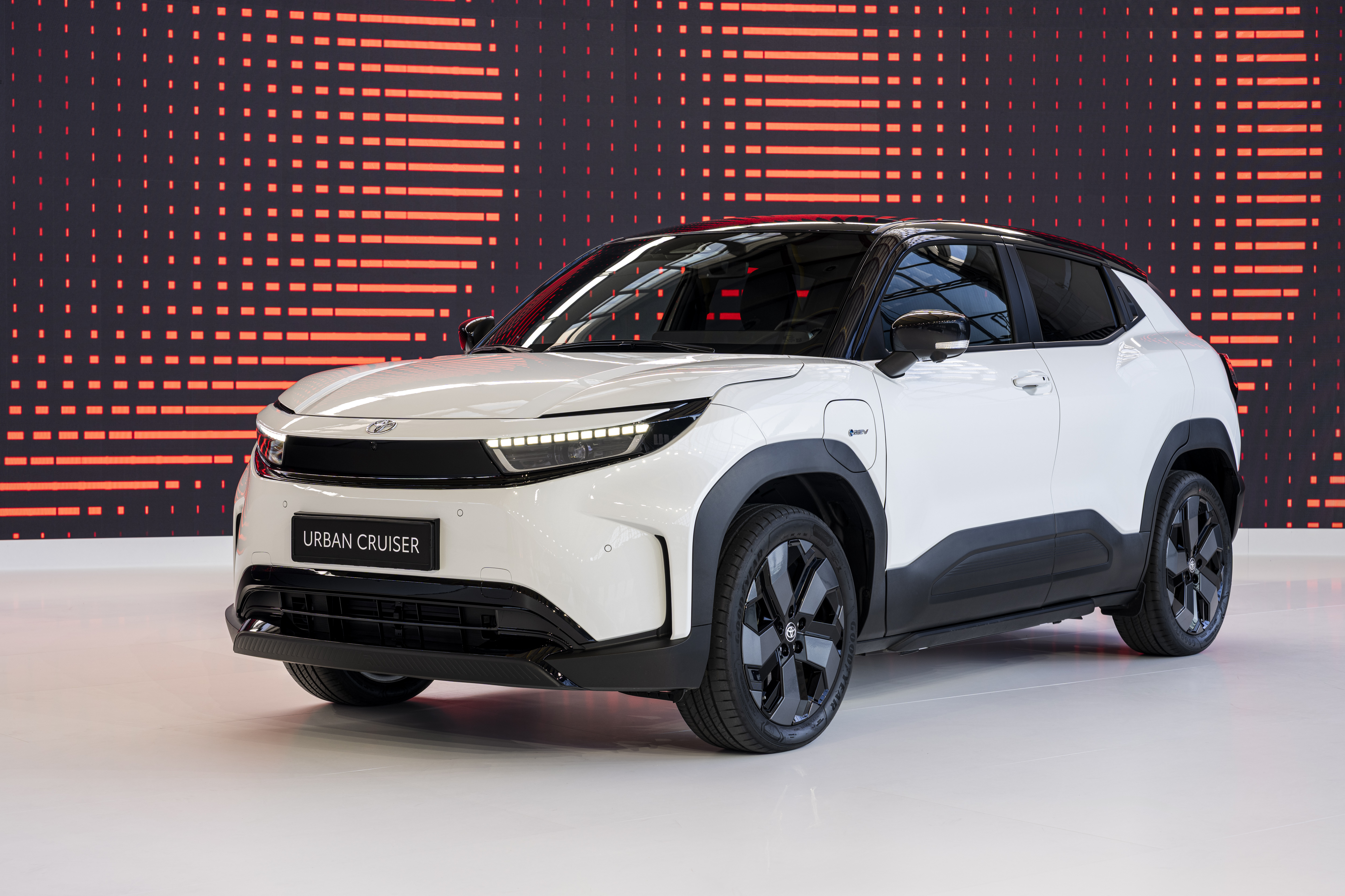 Toyota Urban Cruiser 2025 außen - Vorderansicht