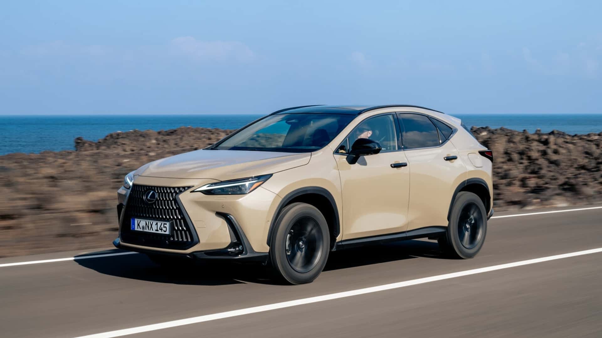 Lexus NX Overtrail Frontpartie Lexus NX Overtrail Frontpartie
