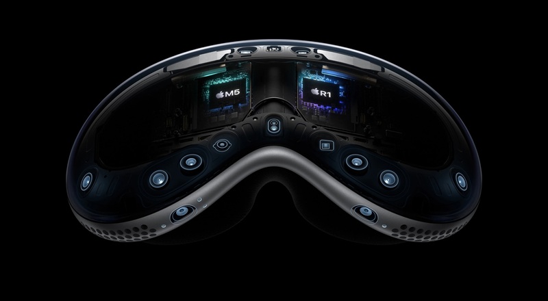 Apple Vision Pro M5 headset Apple Vision Pro M5 headset