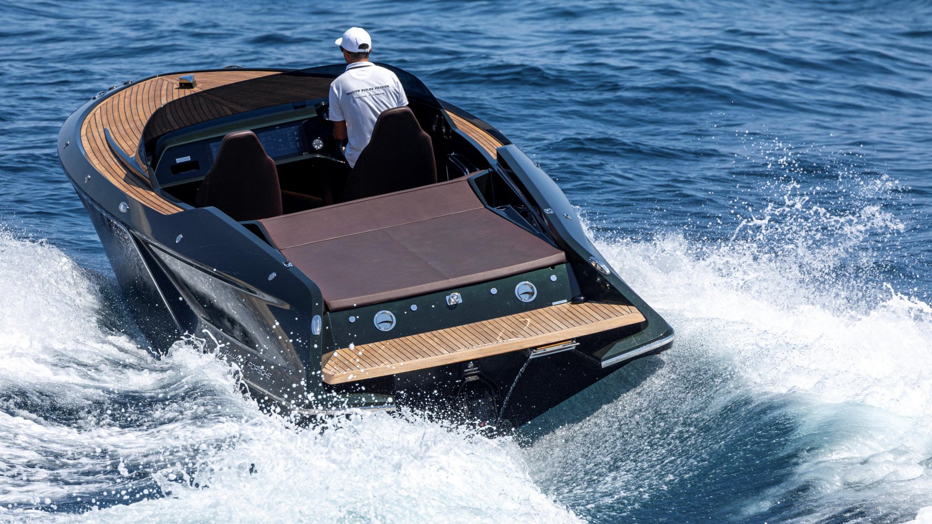 Frauscher x Porsche 850 Fantom Bootdesign Frauscher x Porsche 850 Fantom Bootdesign